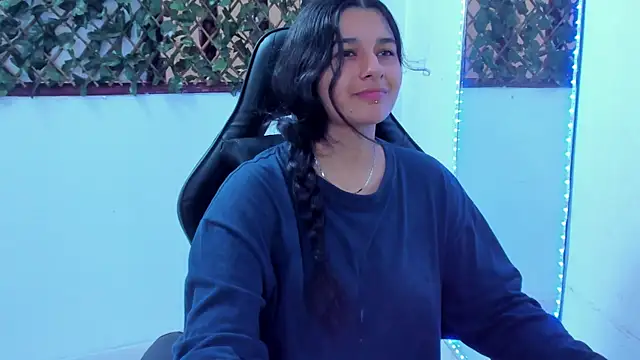 Megan Whitte online show from January 12, 2025, 8:14 pm