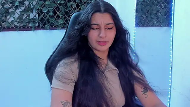 Megan Whitte online show from January 14, 2025, 7:06 am