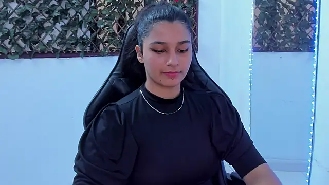 Megan Whitte online show from January 15, 2025, 7:55 pm