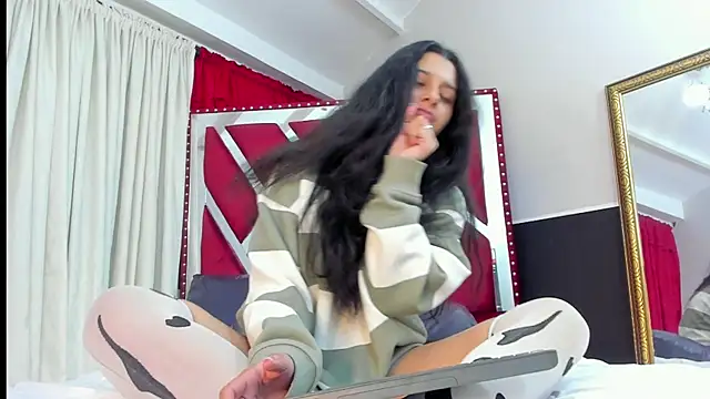 Megan Whitte online show from January 25, 2025, 3:30 am