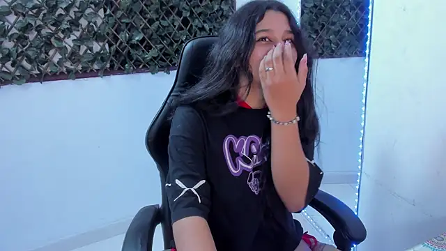 Megan Whitte online show from February 4, 2025, 11:16 am