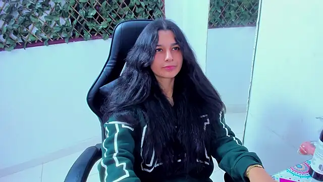 Megan Whitte online show from February 25, 2025, 2:14 am