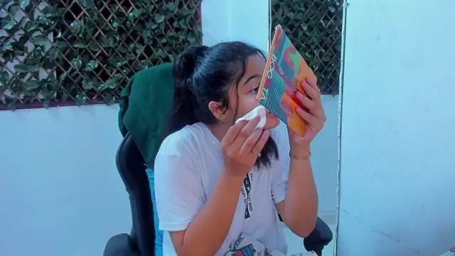 Megan Whitte online show from February 28, 2025, 3:15 am