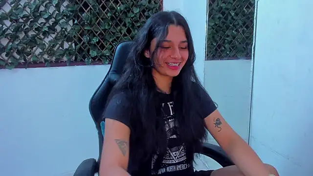 Megan Whitte online show from March 3, 2025, 2:36 am