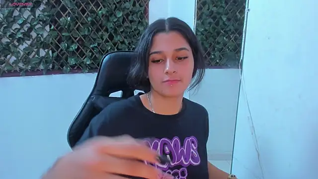 Megan Whitte online show from March 5, 2025, 4:34 am