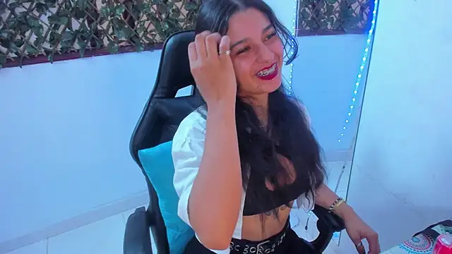 Megan Whitte online show from March 12, 2025, 7:59 pm