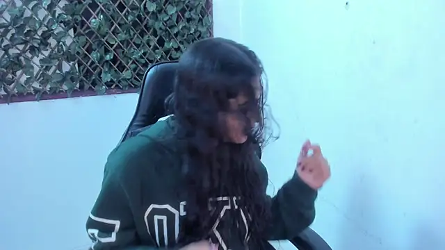 Megan Whitte online show from March 17, 2025, 3:25 am