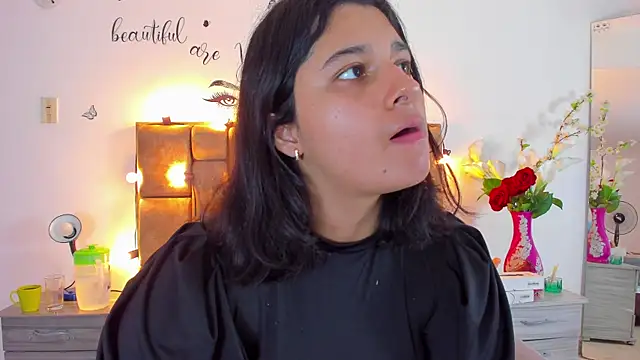 Megan Whitte online show from September 10, 2025, 9:04 pm