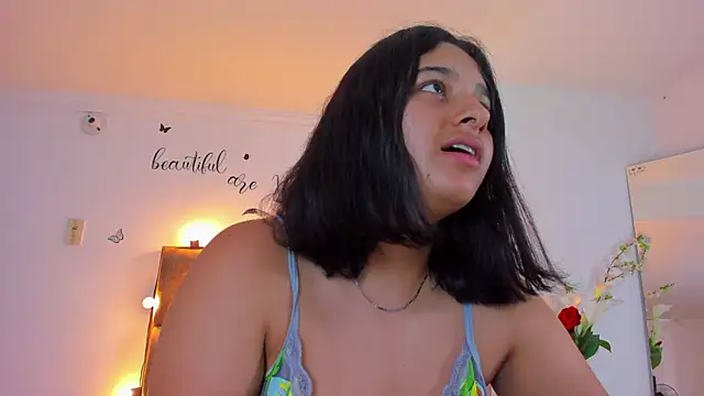 Megan Whitte online show from September 12, 2025, 8:31 pm