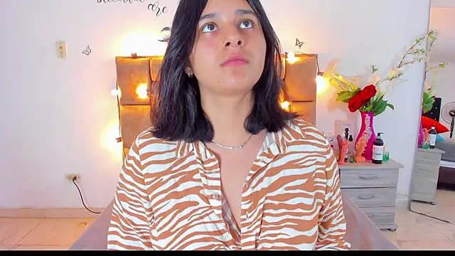 Megan Whitte online show from September 14, 2025, 9:36 pm