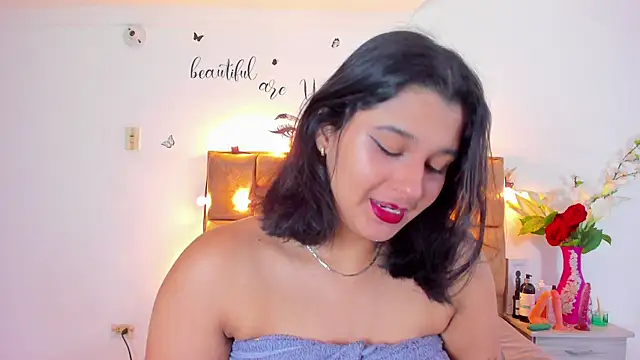 Megan Whitte online show from September 16, 2025, 8:43 pm