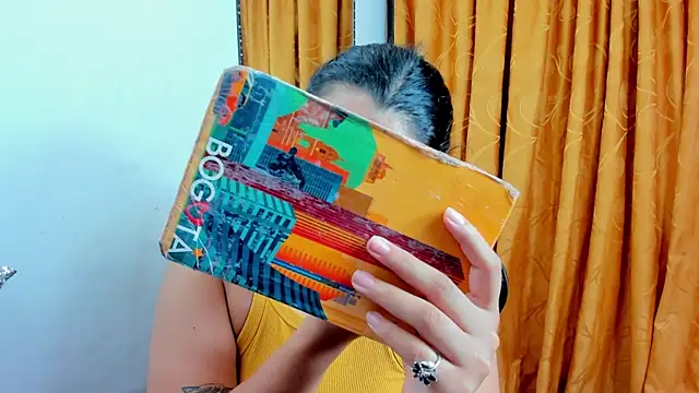 Megan Whitte online show from October 2, 2025, 7:21 pm