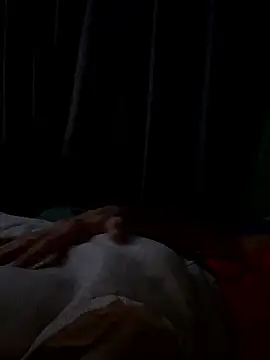 MephiticBermudas online show from January 8, 2026, 6:48 am