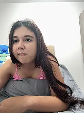 mia cooper 24 online show from March 21, 2025, 2:18 am