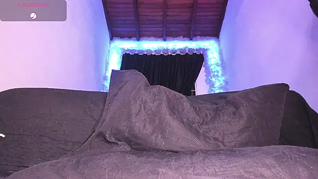 Mariana Hasper  online show from February 8, 2025, 1:11 am