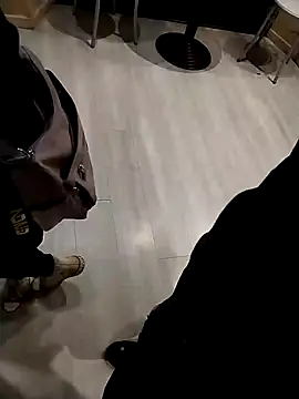 couplemilf2 online show from December 1, 2024, 8:31 pm