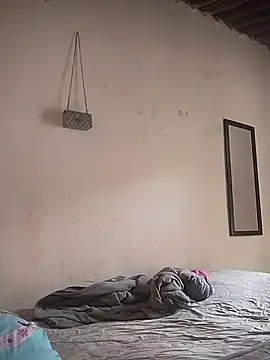 AlexaWarner online show from November 25, 2025, 4:07 pm