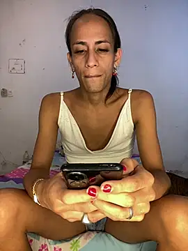 Snapshot of AlexaWarner chatting on July 1, 2026, 11:59 pm AlexaWarner online show from July 1, 2026, 11:59 pm