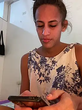 Snapshot of AlexaWarner chatting on July 26, 2026, 7:32 pm AlexaWarner online show from July 26, 2026, 7:32 pm