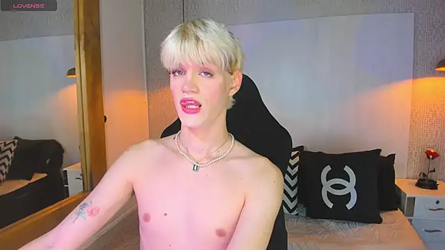 VladHellsing4 online show from March 4, 2026, 2:34 pm