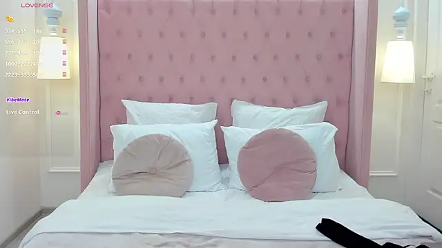 MilaVoxx online show from December 4, 2024, 6:11 am