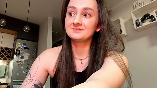 Eva Eva  online show from February 3, 2026, 11:21 pm