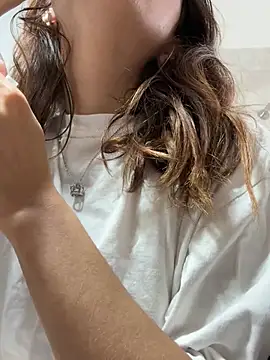 SaraLatinayPrimiciax online show from March 16, 2025, 4:01 pm