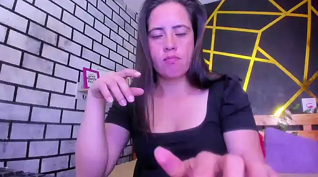 kathina giraldo online show from December 13, 2024, 4:16 pm