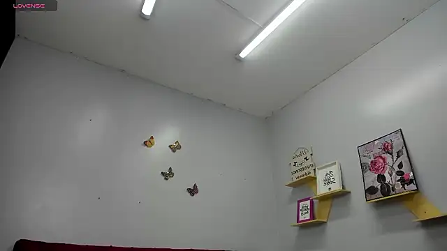 kathina giraldo online show from October 17, 2025, 12:41 pm