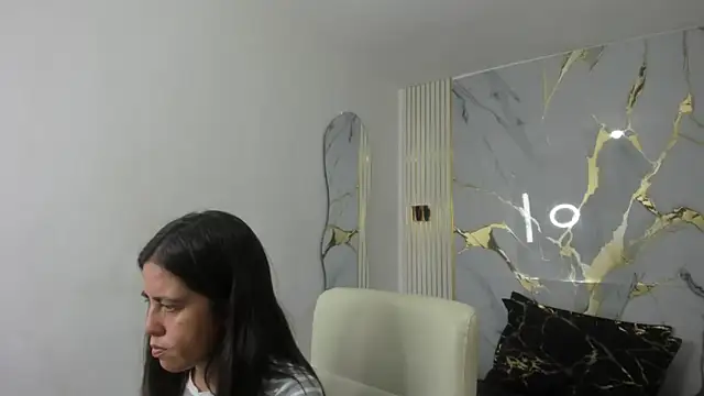 Snapshot of kathina_giraldo chatting on April 7, 2026, 12:49 pm kathina giraldo online show from April 7, 2026, 12:49 pm