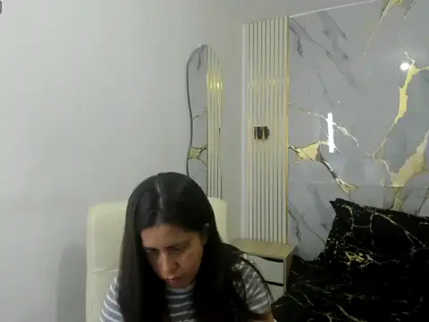 Snapshot of kathina_giraldo chatting on April 10, 2026, 12:43 pm kathina giraldo online show from April 10, 2026, 12:43 pm