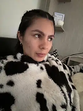 SofiaG  online show from November 3, 2025, 7:04 pm