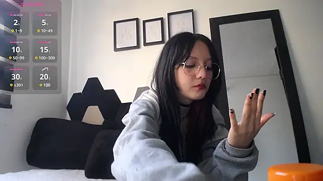 Maki Zein online show from January 17, 2025, 2:28 pm