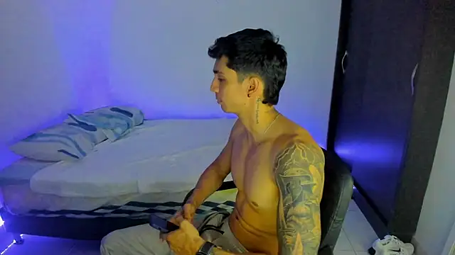 OliverBennet online show from January 16, 2025, 12:02 am