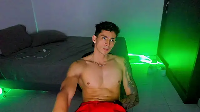 OliverBennet online show from February 19, 2025, 4:12 am