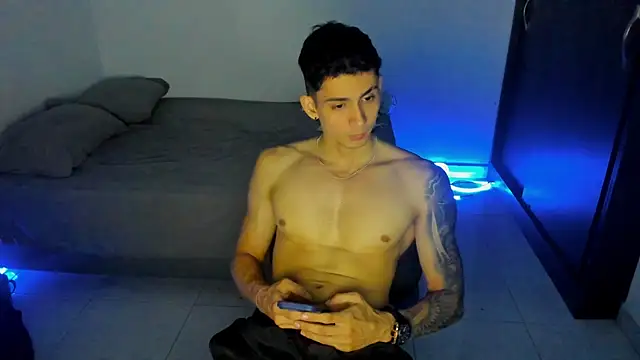 OliverBennet online show from February 28, 2025, 11:01 pm