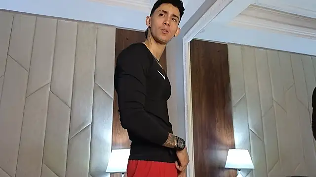 OliverBennet online show from March 14, 2025, 8:38 pm