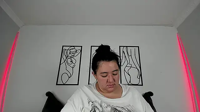 RubyPirsso18 online show from November 10, 2025, 7:57 pm