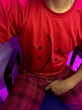 Snapshot of Vampiredaddy_ chatting on November 4, 2025, 5:34 pm Vampiredaddy online show from November 4, 2025, 5:34 pm