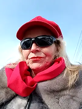 CassandraSandra44 online show from February 25, 2025, 4:00 pm