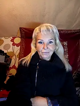 CassandraSandra44 online show from December 16, 2025, 7:13 am