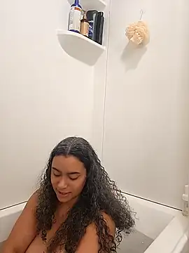 cinnaminnie online show from April 13, 2026, 2:55 pm