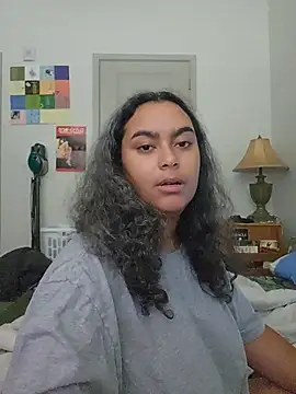 cinnaminnie online show from June 5, 2026, 4:56 pm