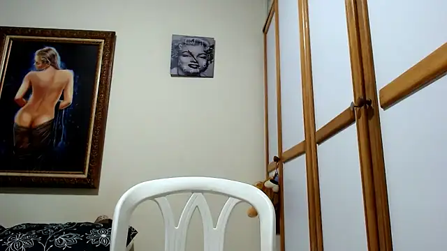 Snapshot of nicolay_74 chatting on September 11, 2025, 12:00 am nicolay 74 online show from September 11, 2025, 12:00 am