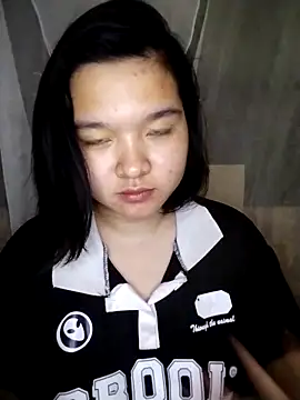 Thomgdee online show from March 3, 2025, 4:35 pm