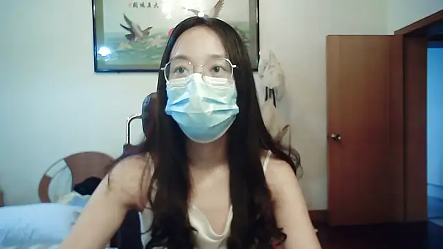 2more-ss online show from September 22, 2025, 2:02 am