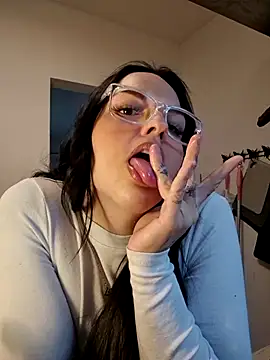 Jujuicy 97 online show from October 28, 2025, 8:00 pm