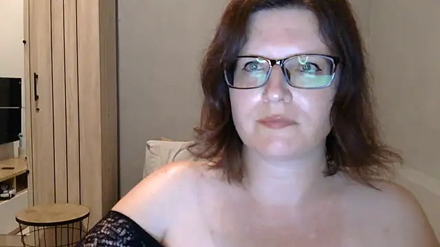 CrimsonMistress online show from October 8, 2025, 10:07 pm