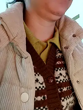 JasminePham online show from December 2, 2024, 2:42 am