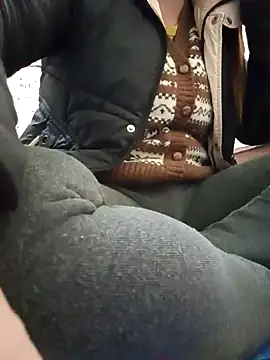 JasminePham online show from December 18, 2024, 1:26 am